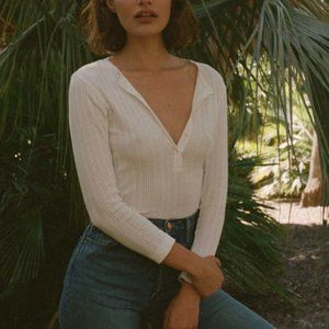 [NWT] DOEN Paola Tee, Salt w/ Rainbow trim, Size S